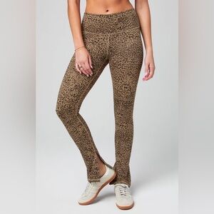 Fabletics Define PowerHold Split Hem Legging Dark Twill Micro Spot Size S Short